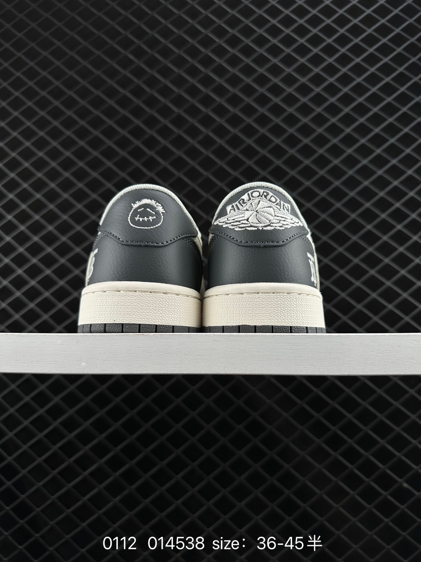 Travis Scott x Air Jordan 1 ” Reverse Mocha “